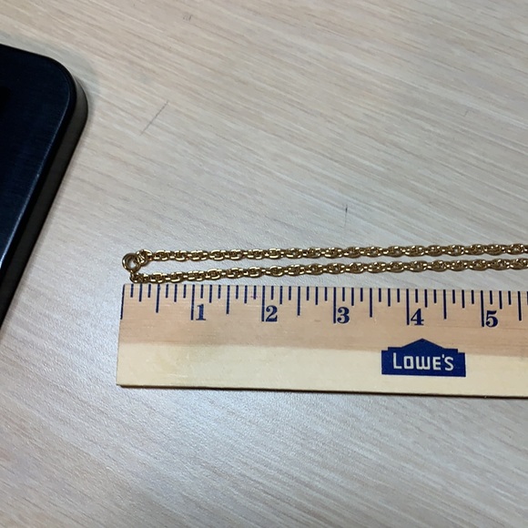 Vintage 1973 Gold-tone Sarah Coventry Necklace - Picture 13 of 17